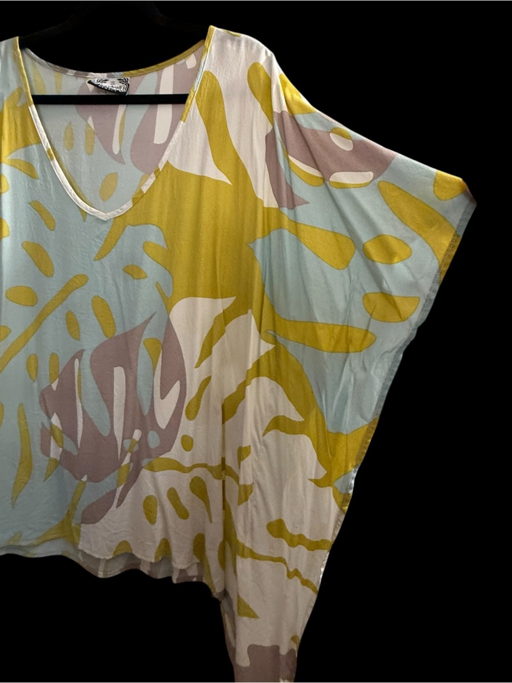 Manuheali’i Yellow, Light Blue & Cream V-Neck Abstract Tunic